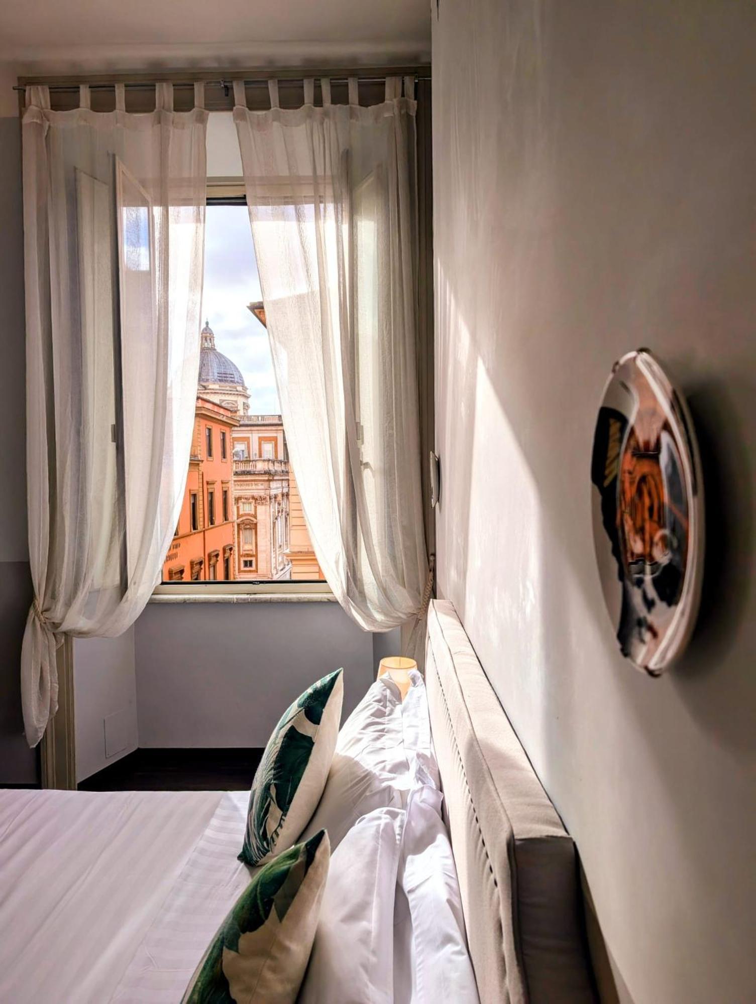 Dm69 - Termini Monti Crossroads Hotel Rome Bagian luar foto