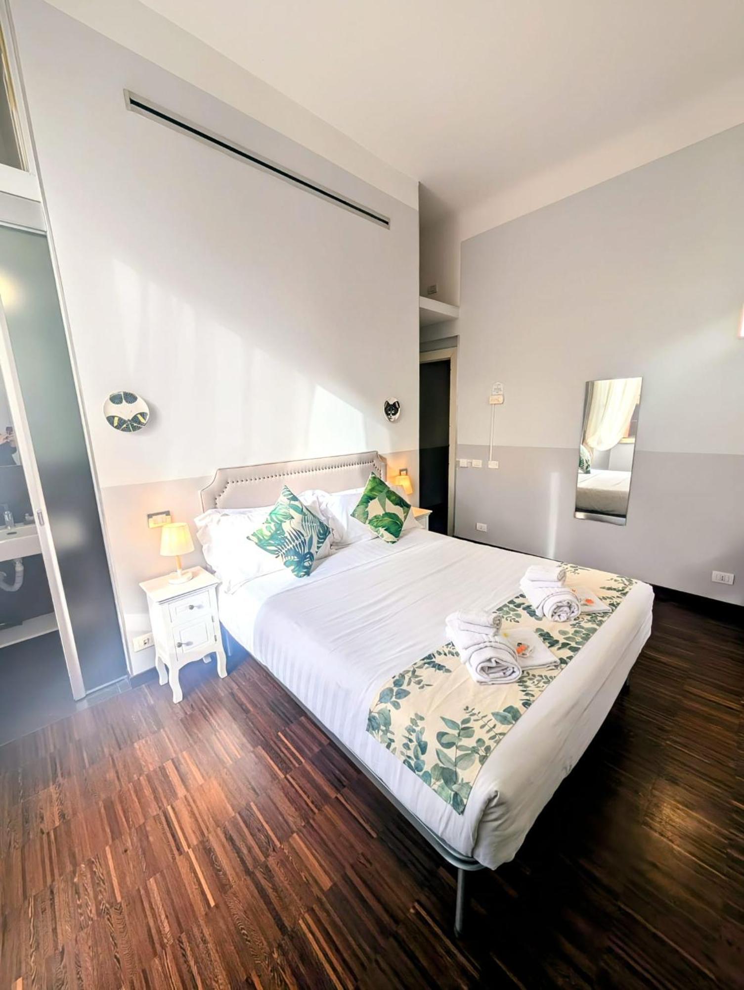 Dm69 - Termini Monti Crossroads Hotel Rome Bagian luar foto